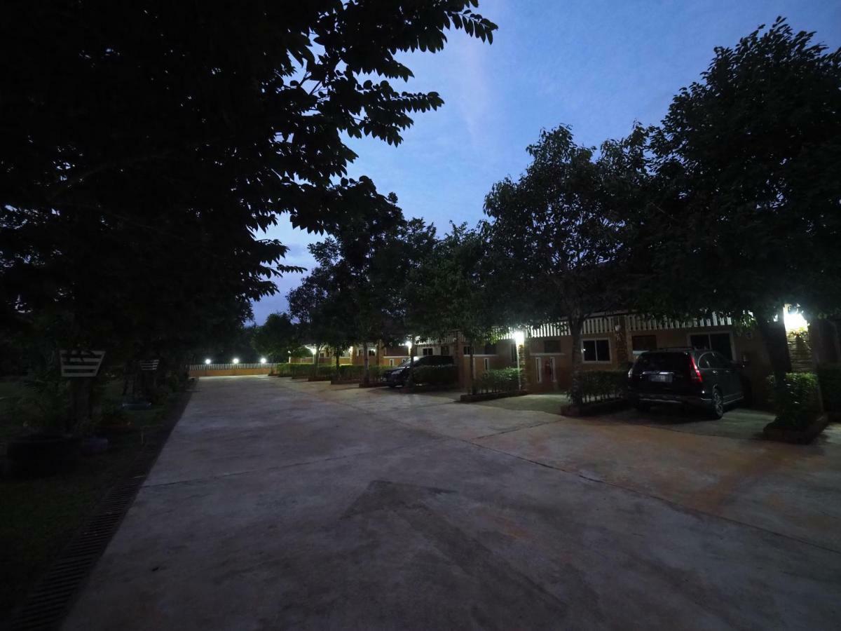 Tong Chang Resort Chumphon Bagian luar foto